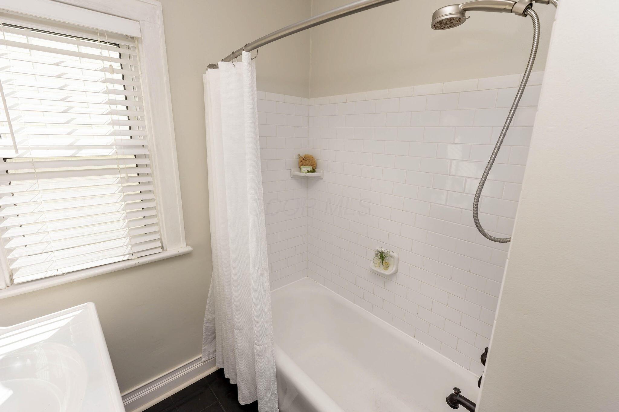 491 Garden Road Columbus, OH 43214 - Photo 22 of 40 491GardenRd-34