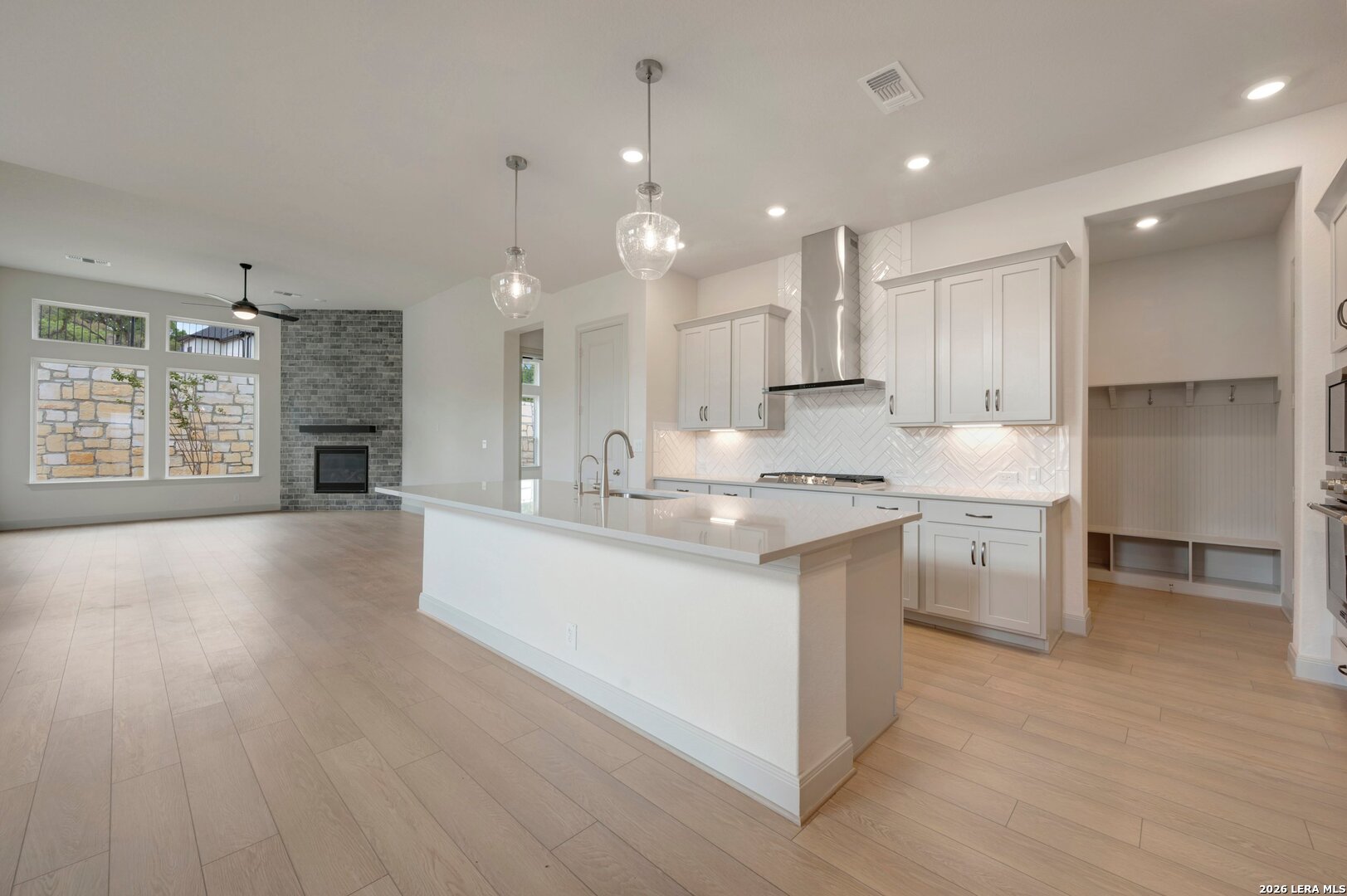 10027 Grandview Road Boerne, TX 78006 - Photo 6 of 60
