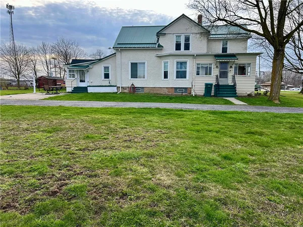 $199,999 | 7164 West Main Road, Le Roy, NY 14482
