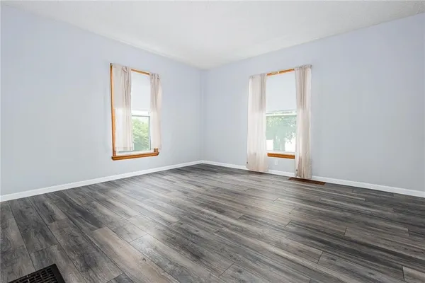 $199,999 | 7164 West Main Road, Le Roy, NY 14482
