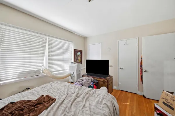 $760,000 | 20211 Schoolcraft Street, Winnetka, CA 91306
