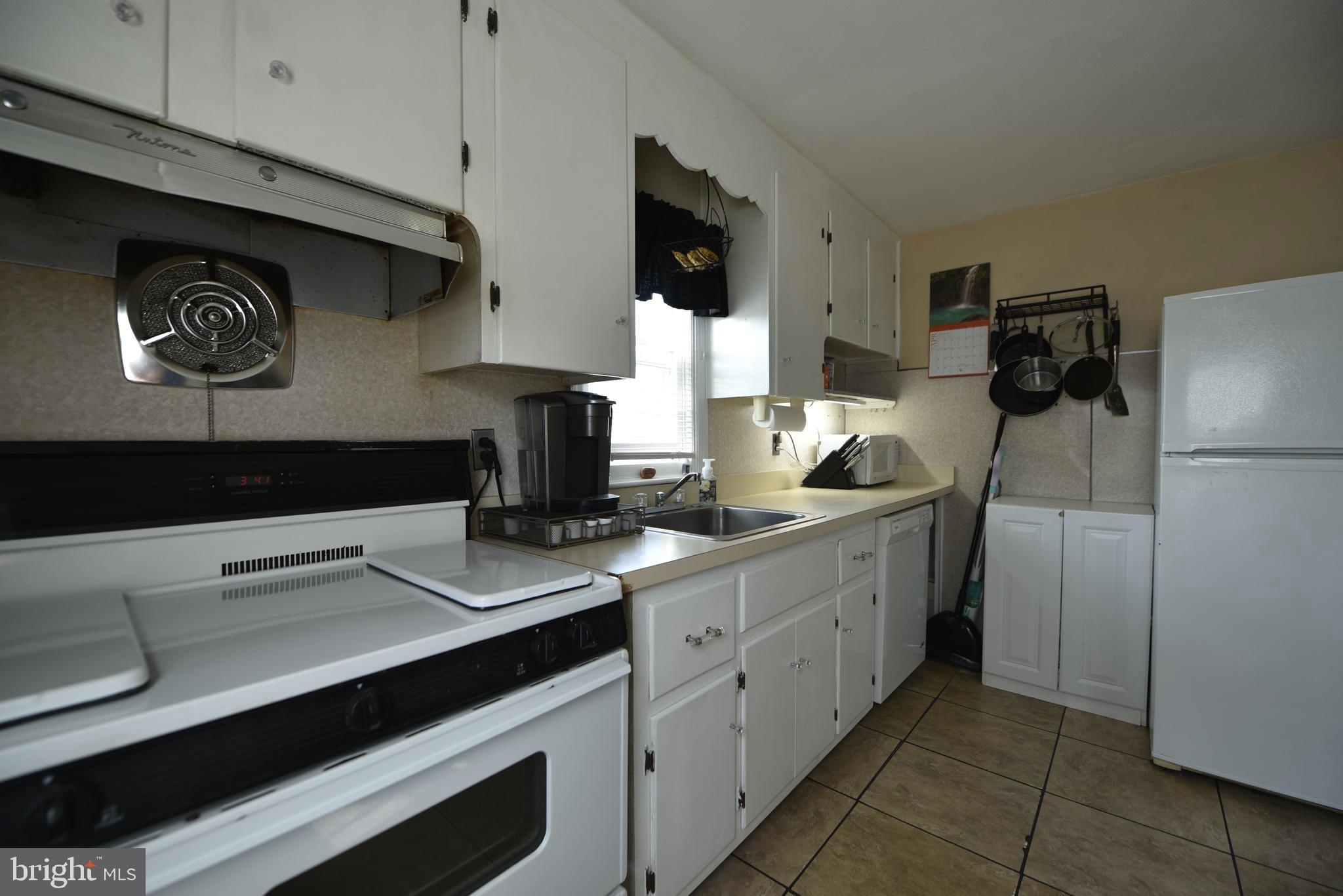 808 White Horse Hamilton Square Road Hamilton, NJ 08610 - Photo 13 of 33 Gallery Image 13