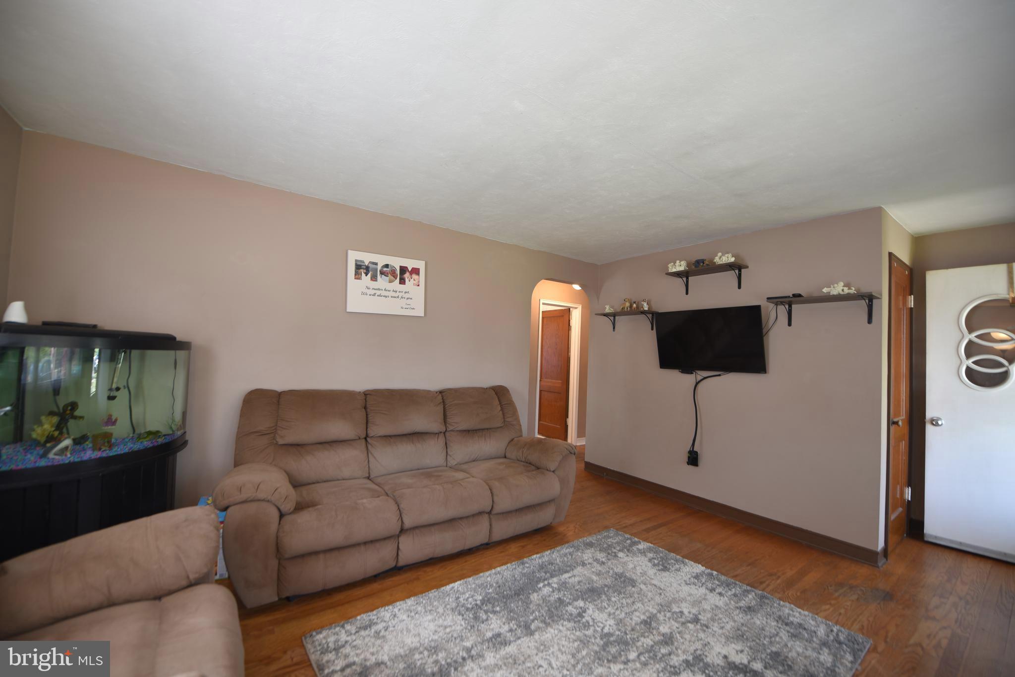 808 White Horse Hamilton Square Road Hamilton, NJ 08610 - Photo 8 of 33 Gallery Image 8