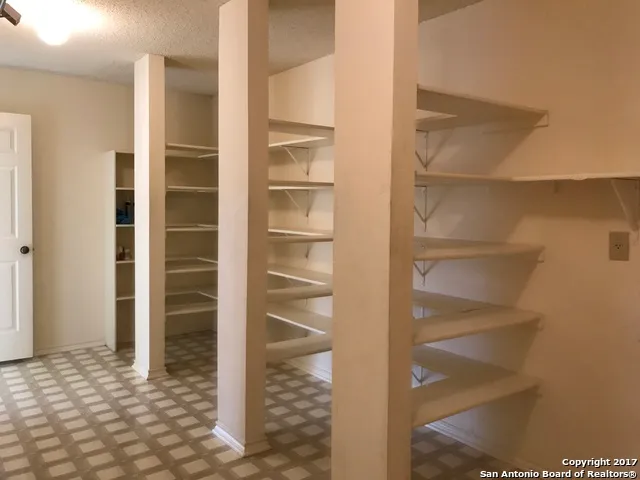 $1,950 | 8758 Park Olympia, Universal City, TX 78148