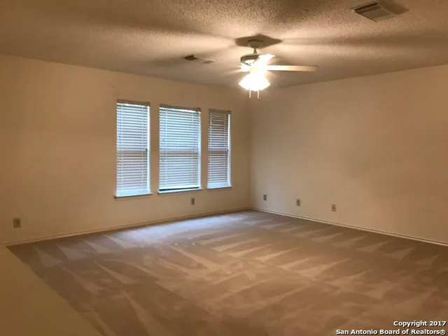 $1,950 | 8758 Park Olympia, Universal City, TX 78148