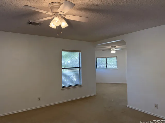 $1,950 | 8758 Park Olympia, Universal City, TX 78148