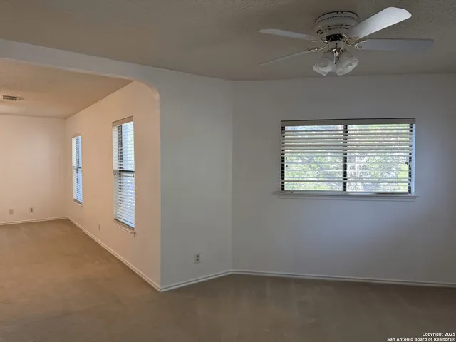 $1,950 | 8758 Park Olympia, Universal City, TX 78148