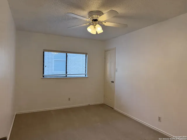 $1,950 | 8758 Park Olympia, Universal City, TX 78148