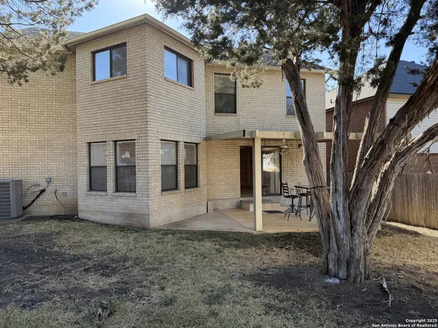 $1,950 | 8758 Park Olympia, Universal City, TX 78148