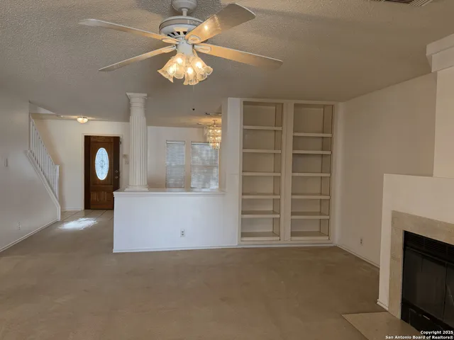 $1,950 | 8758 Park Olympia, Universal City, TX 78148