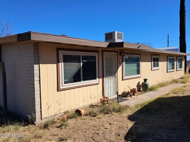 $199,999 | 5135 East Muheim Street, Hereford, AZ 85615