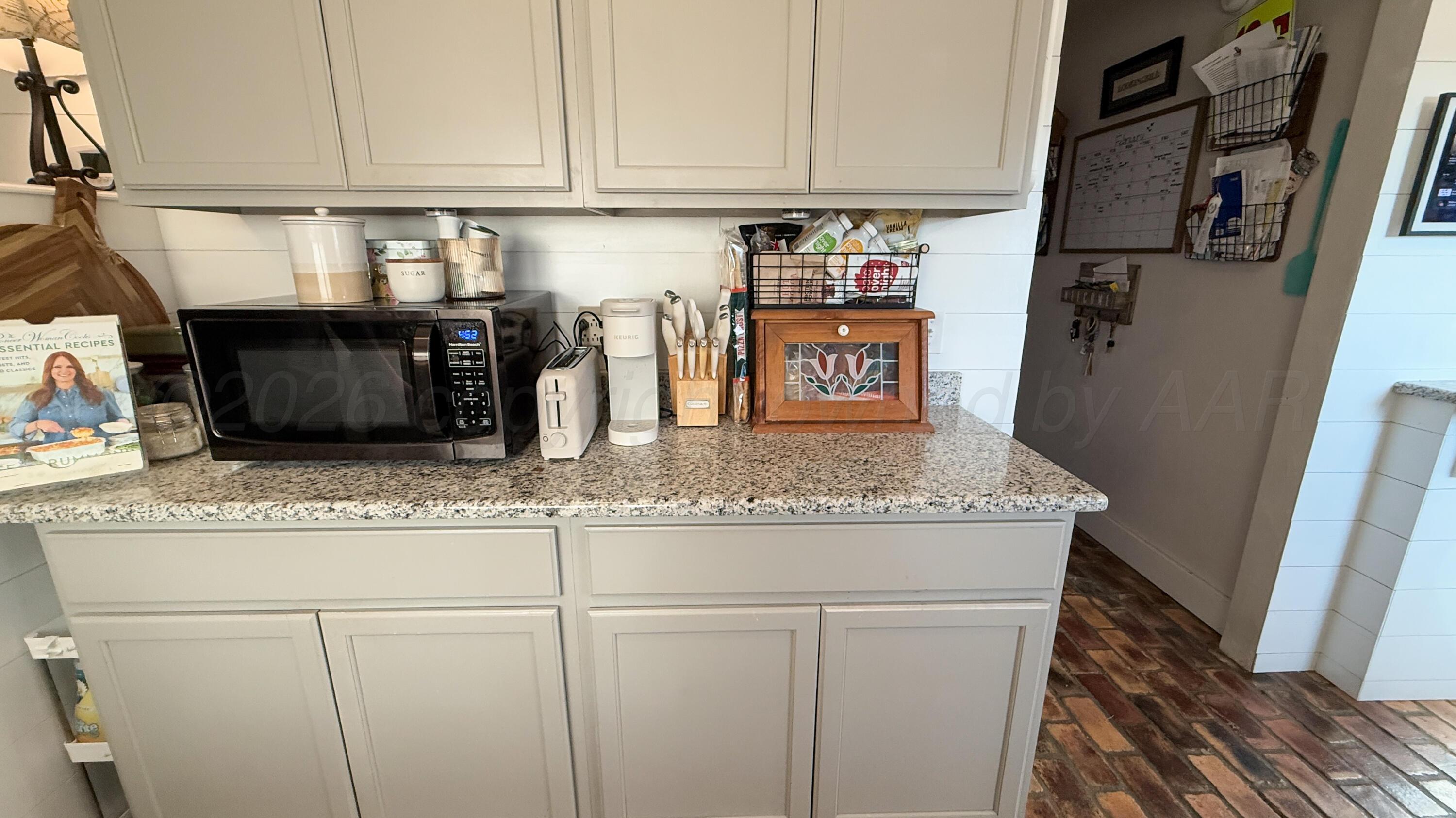 1601 Maple Avenue Panhandle, TX 79068 - Photo 17 of 37 Photo Mar 02 2026, 4 48 11 PM