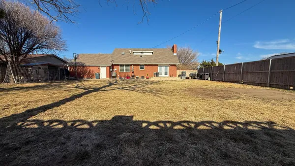 $270,000 | 1601 Maple Avenue, Panhandle, TX 79068