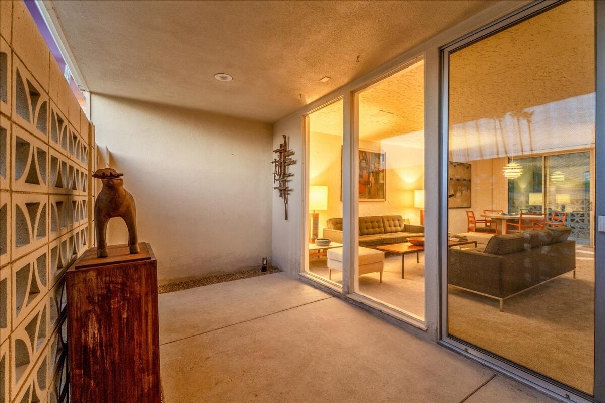 1859 Sandcliff Road Palm Springs, CA 92264 - Photo 27 of 37 Living Evening