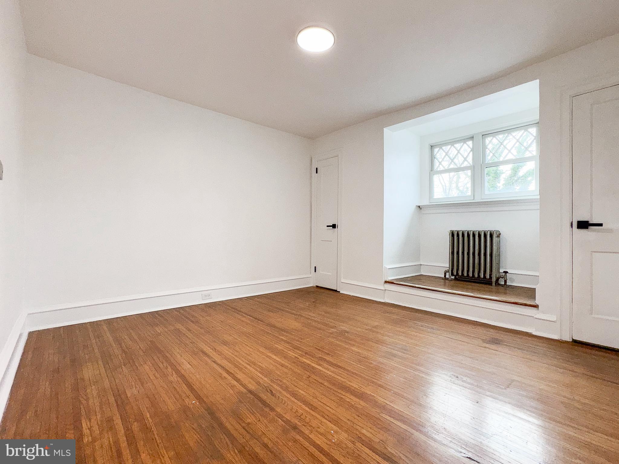 304 Richfield Road Upper Darby, PA 19082 - Photo 11 of 16 BEDROOM 2 VIEW 1