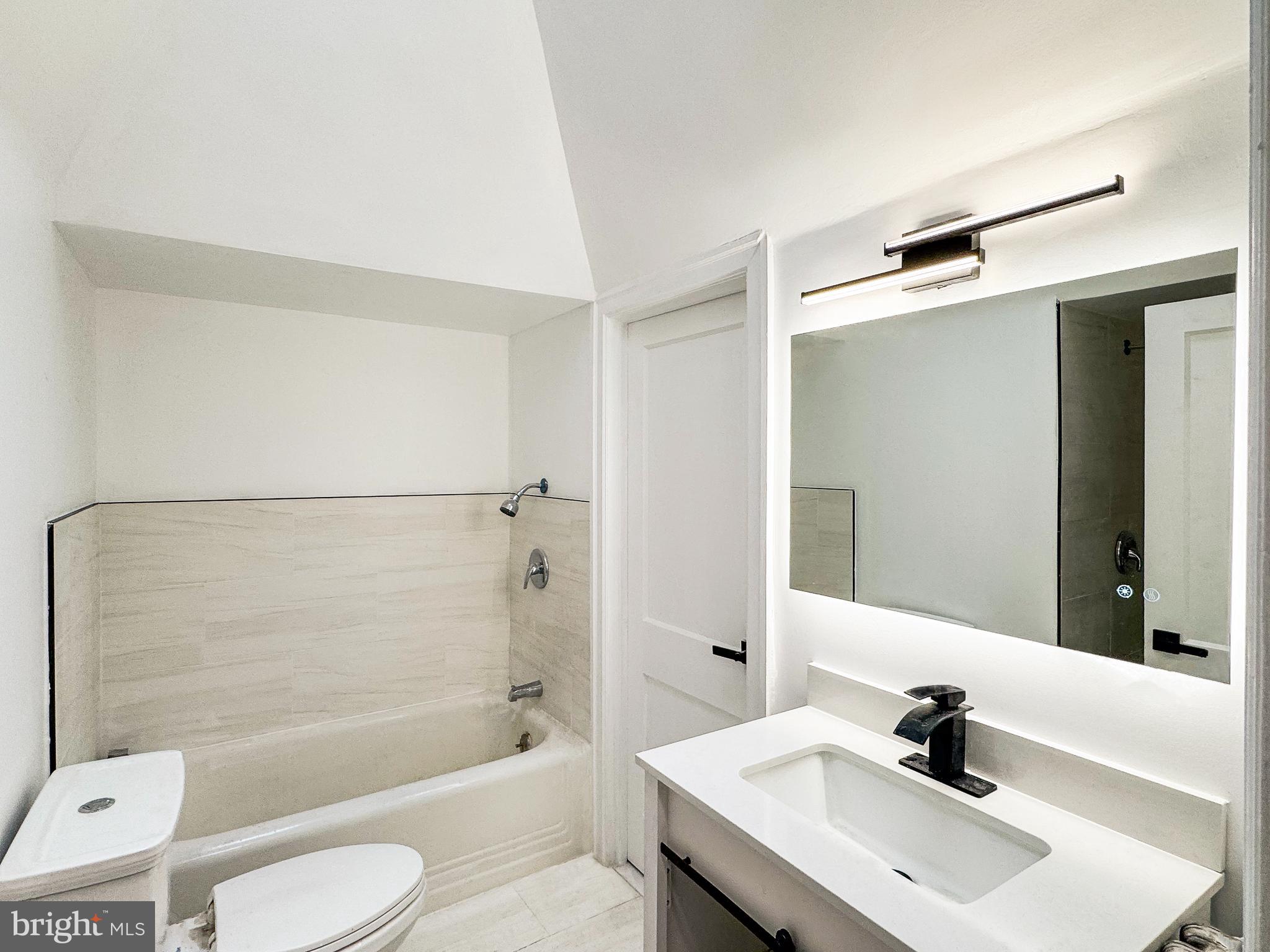 304 Richfield Road Upper Darby, PA 19082 - Photo 14 of 16 BATHROOM 1 VIEW 1