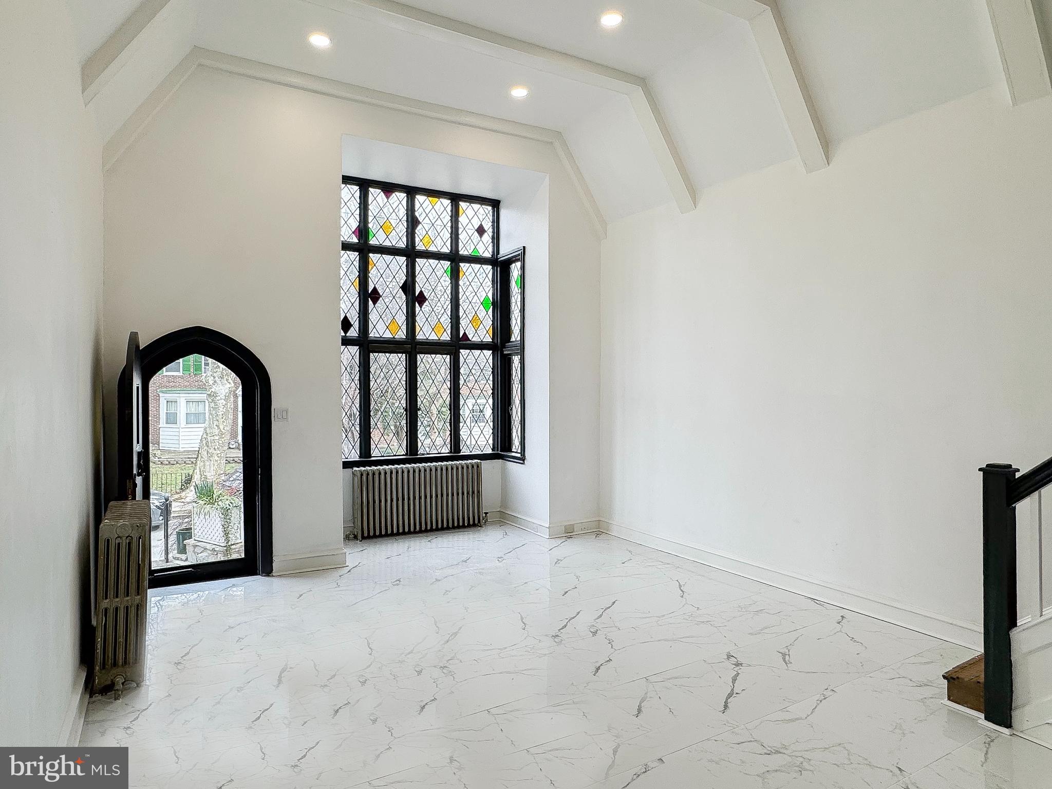 304 Richfield Road Upper Darby, PA 19082 - Photo 3 of 16 LIVING ROOM 2