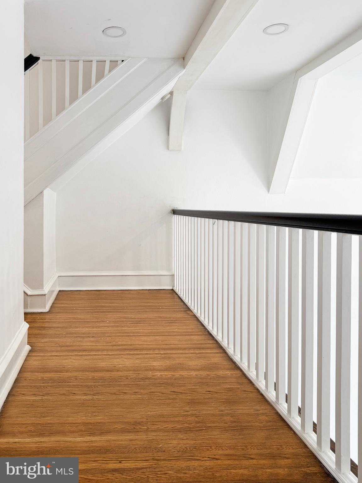 304 Richfield Road Upper Darby, PA 19082 - Photo 7 of 16 HALLWAY