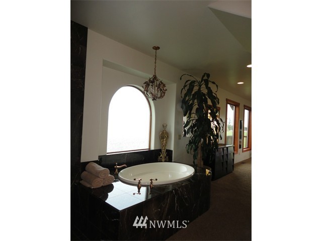 624 Finn Hall Road Port Angeles, WA 98362 - Photo 7 of 20 Gallery Image 7