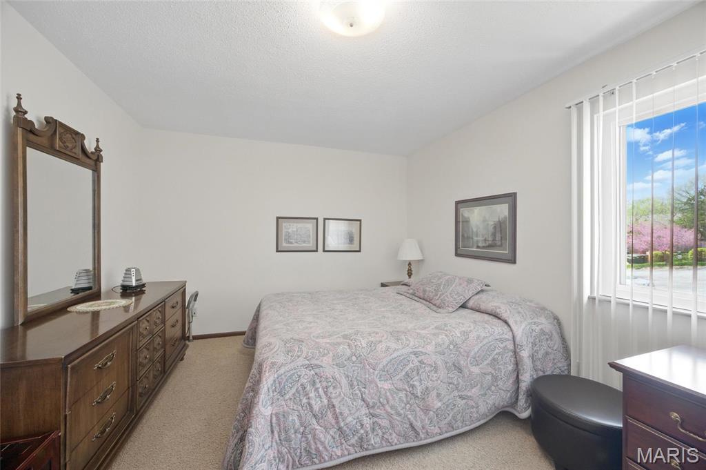 847 Portsdown Road Ballwin, MO 63011 - Photo 21 of 34