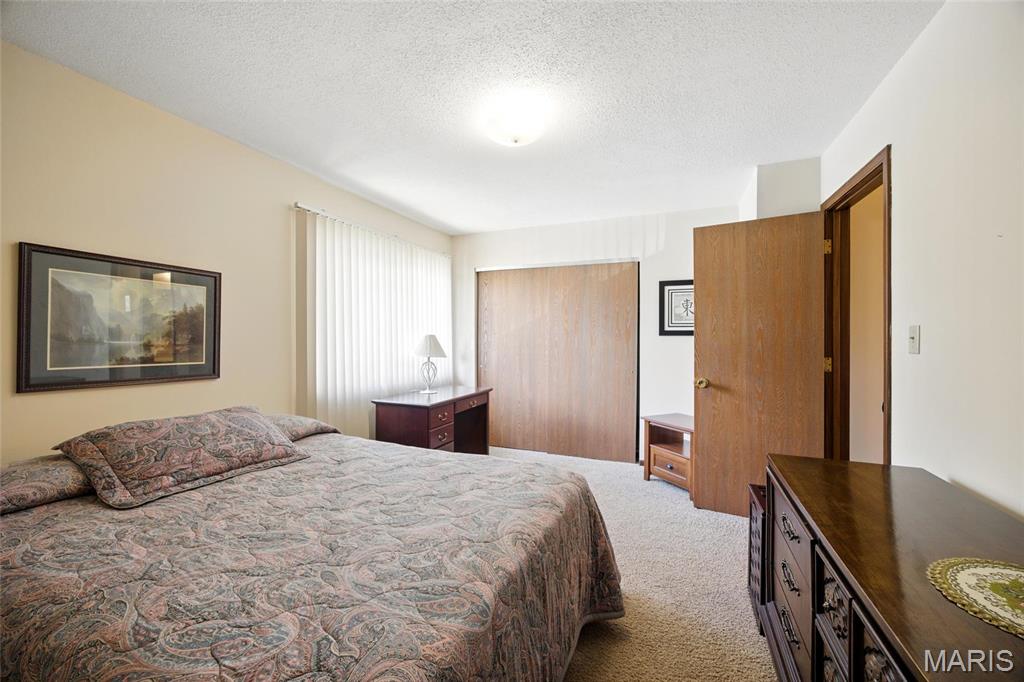 847 Portsdown Road Ballwin, MO 63011 - Photo 22 of 34