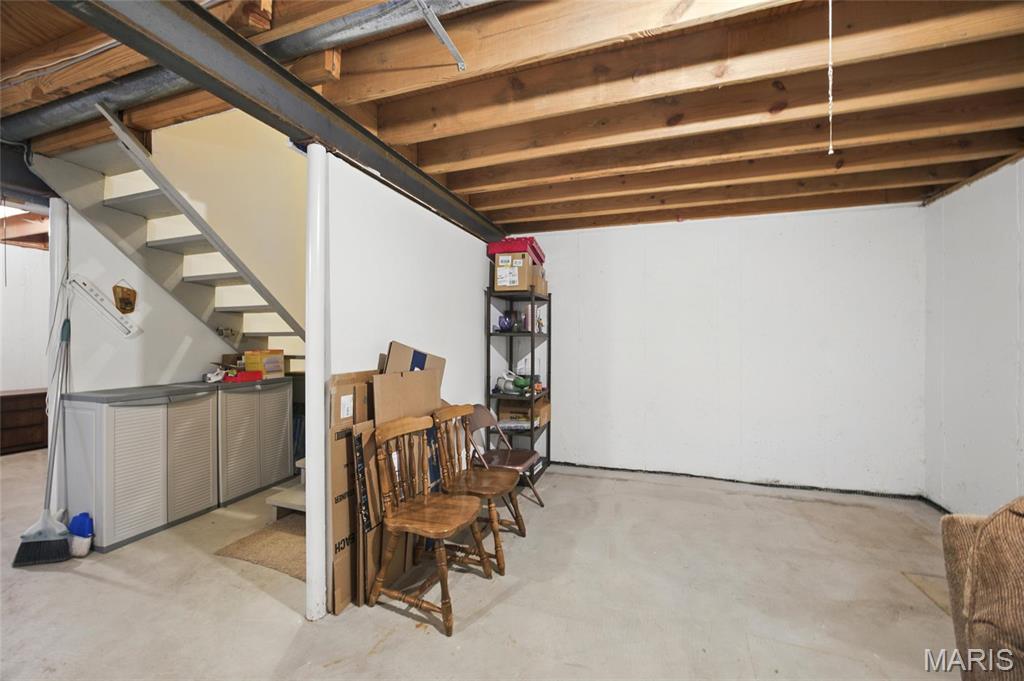 847 Portsdown Road Ballwin, MO 63011 - Photo 23 of 34