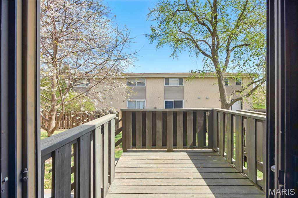 847 Portsdown Road Ballwin, MO 63011 - Photo 26 of 34