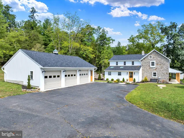$999,900 | 1715 Gravel Pike, Perkiomenville, PA 18074