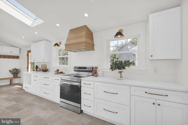 $999,900 | 1715 Gravel Pike, Perkiomenville, PA 18074