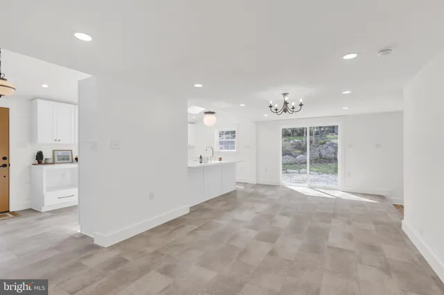 $999,900 | 1715 Gravel Pike, Perkiomenville, PA 18074