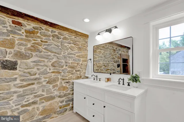 $999,900 | 1715 Gravel Pike, Perkiomenville, PA 18074