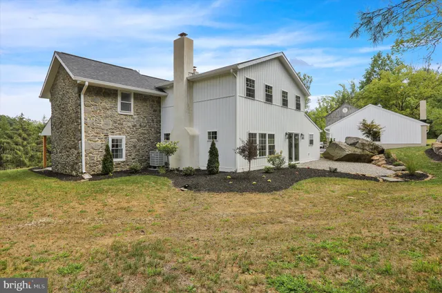 $999,900 | 1715 Gravel Pike, Perkiomenville, PA 18074