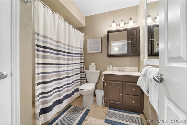 $699,000 | 94 Claralyn Woods Drive, Lake Ozark, MO 65049