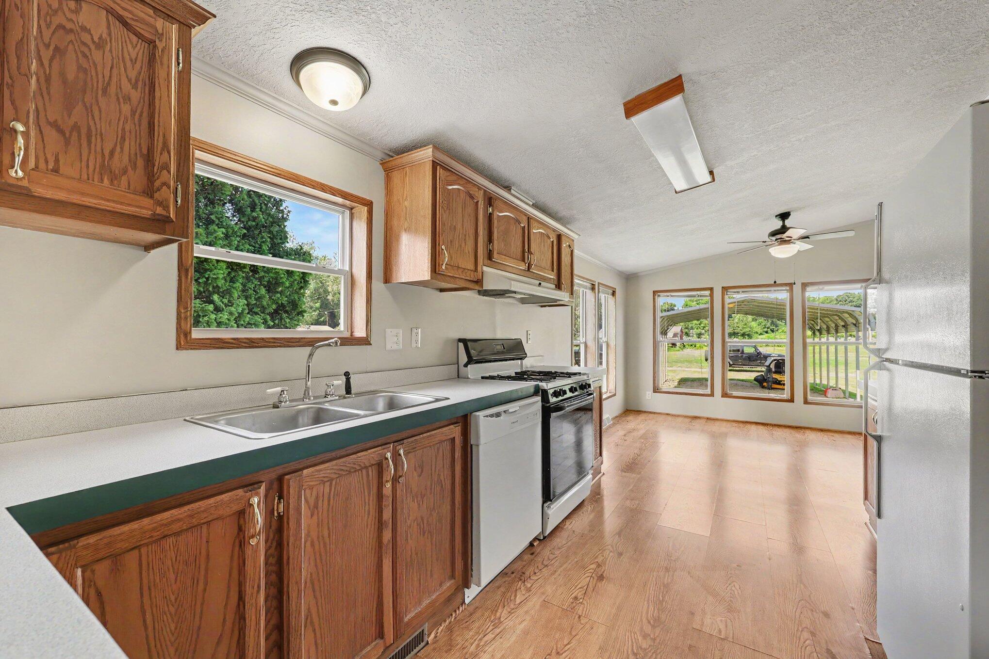 4794 Seymour Road Jackson, MI 49201 - Photo 11 of 48 006_file_8796
