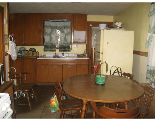 11 Arion Place Springfield, MA 01104 - Photo 3 of 11 Gallery Image 3
