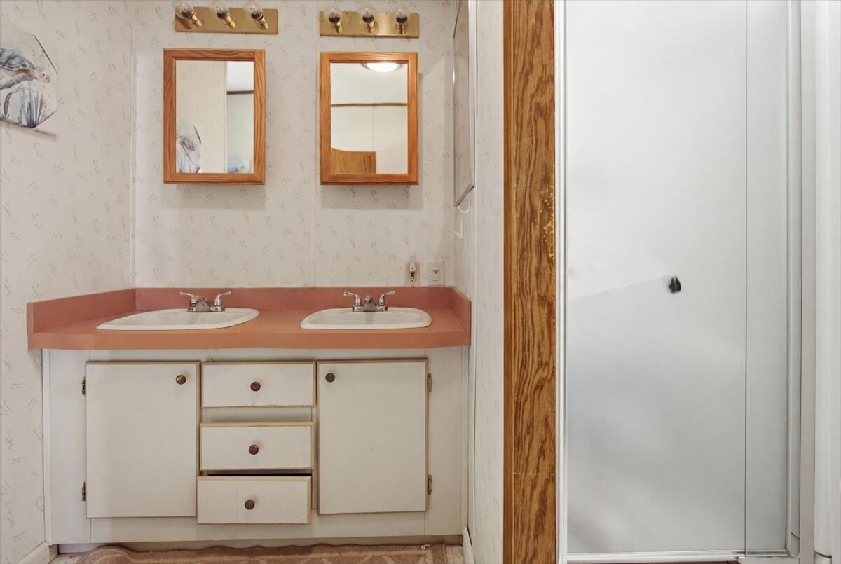 63 Main Street Turner, ME 04282 - Photo 34 of 55 38-05_Bathroom 06