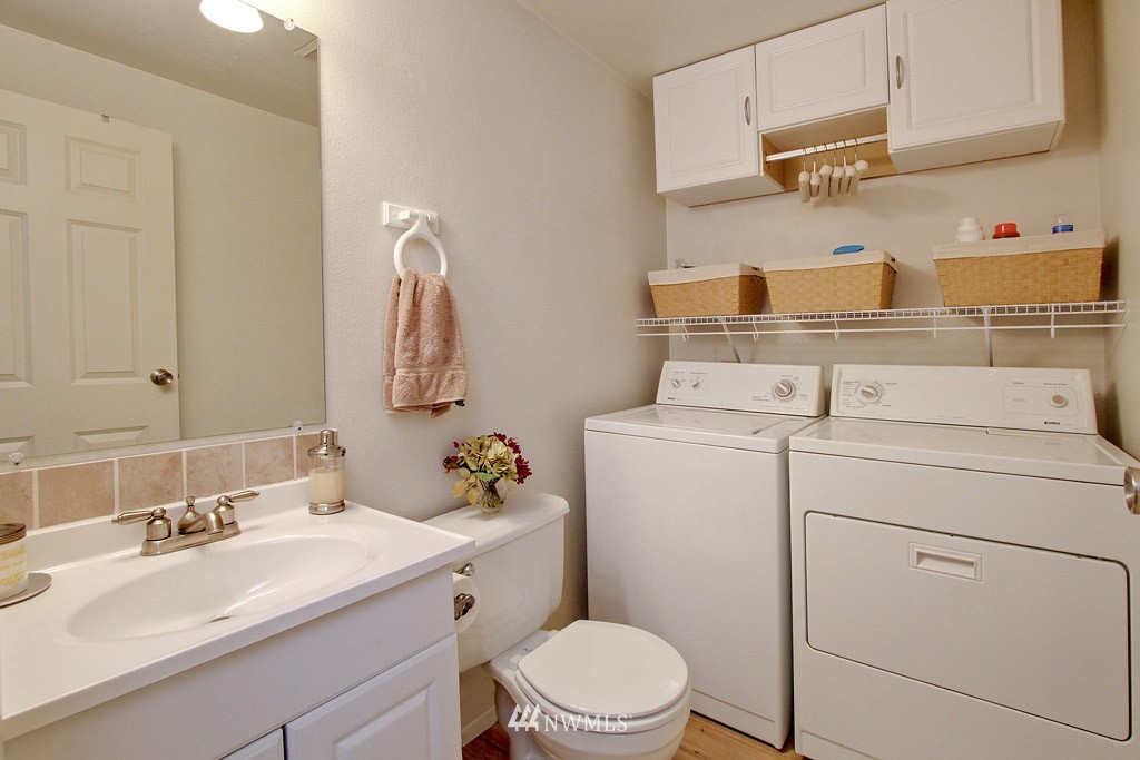 4107 Northeast 5th Street Renton, WA 98059 - Photo 14 of 15
