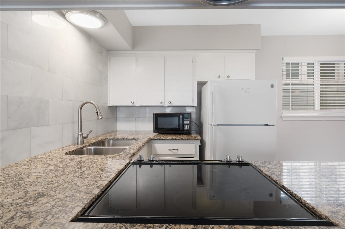 1016 East 7th Street, Unit 4 Houston, TX 77009 - Photo 4 of 13 Kitchen
