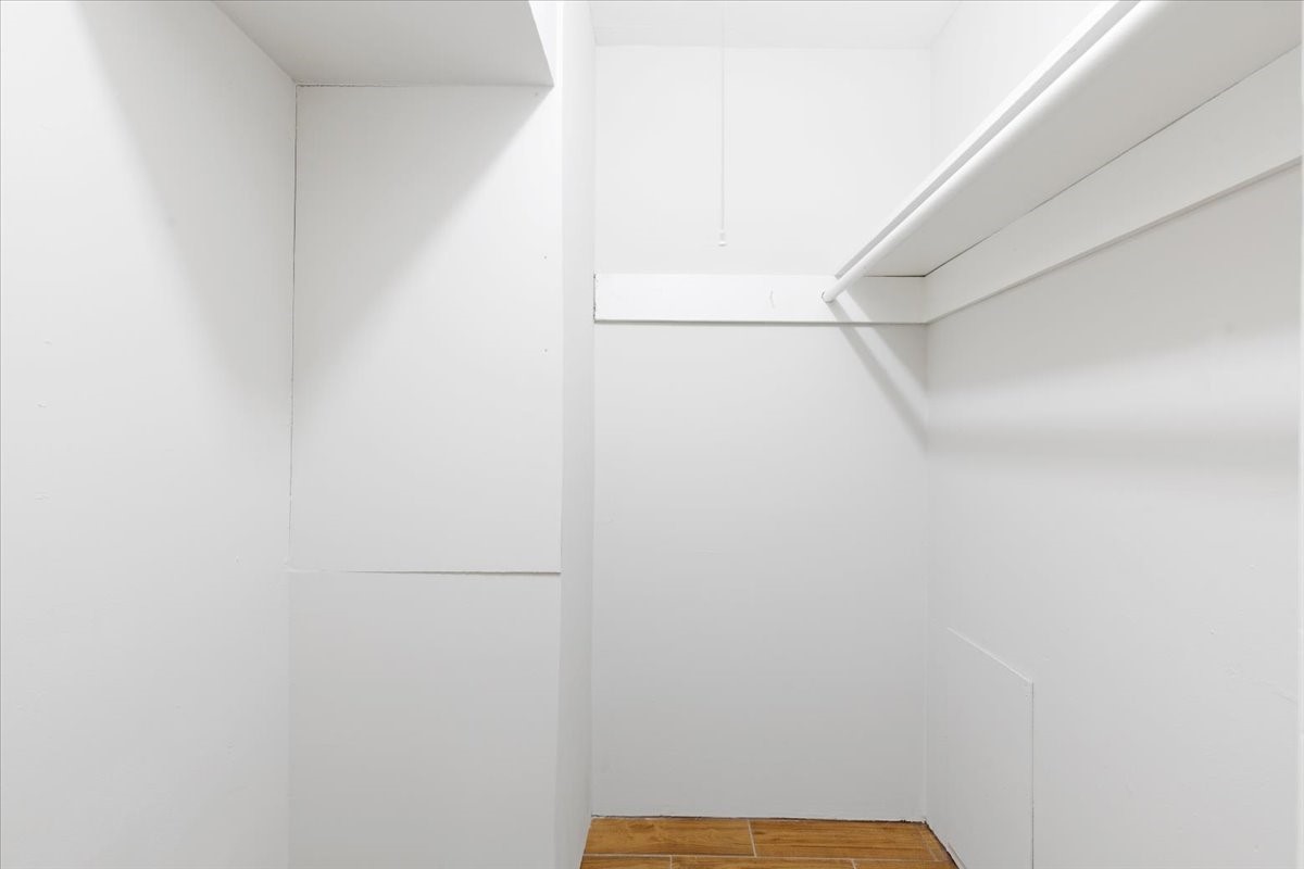 1016 East 7th Street, Unit 4 Houston, TX 77009 - Photo 9 of 13 Hallway closet