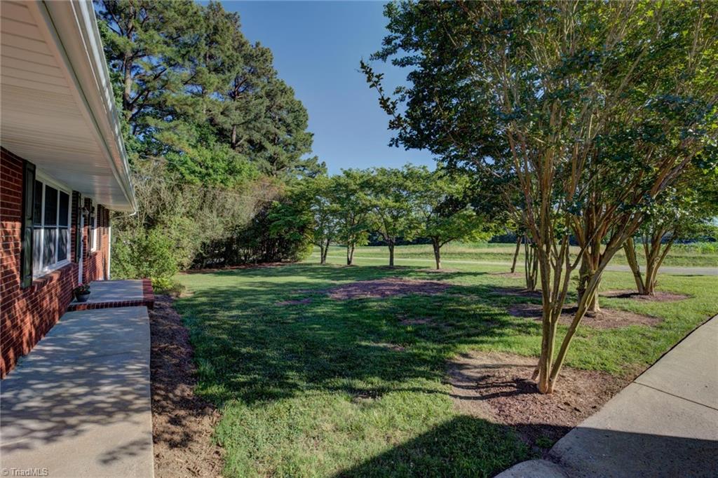 615 McCoy Road Reidsville, NC 27320 - Photo 3 of 29 Gallery Image 3