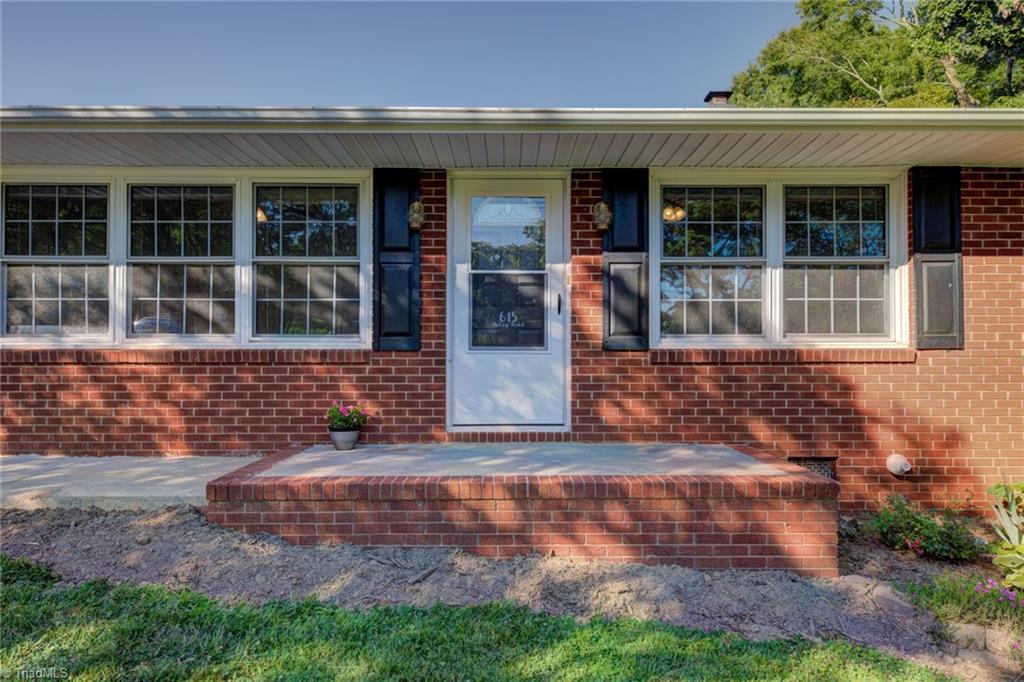 615 McCoy Road Reidsville, NC 27320 - Photo 5 of 29 Gallery Image 5