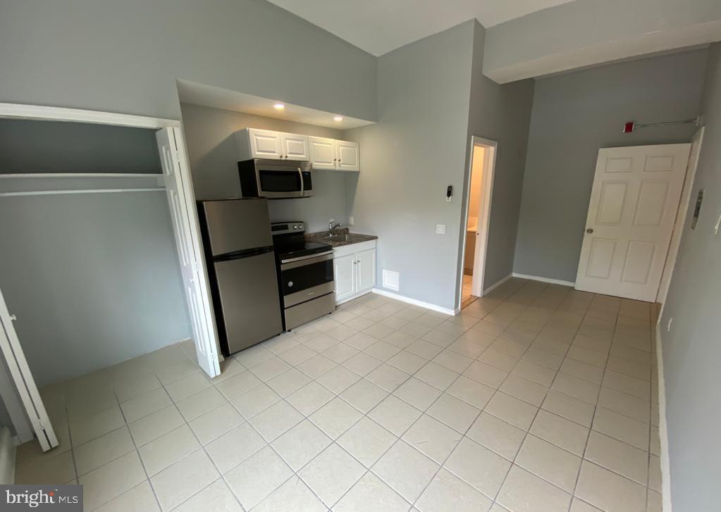 1304-6 South 9th Street, Unit B Philadelphia, PA 19147 - Photo 1 of 6