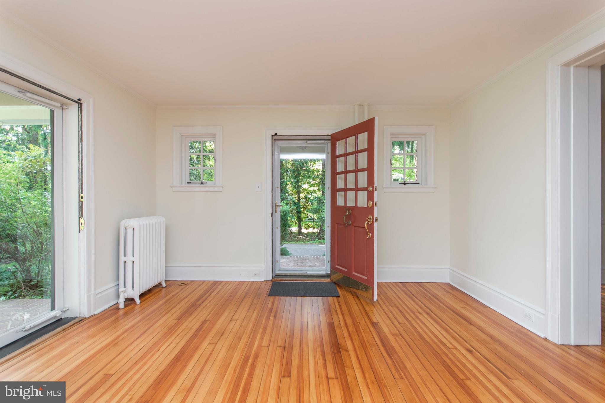 418 Dorset Road Devon, PA 19333 - Photo 11 of 54 Welcoming Front Entry, refinished Hardwoods