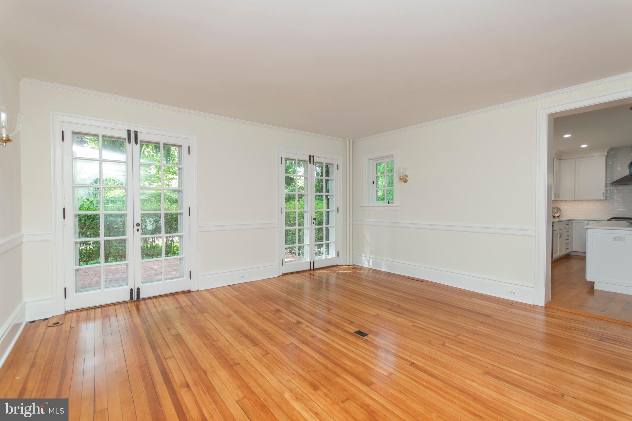 418 Dorset Road Devon, PA 19333 - Photo 19 of 54 Crown molding, wide shoe molding