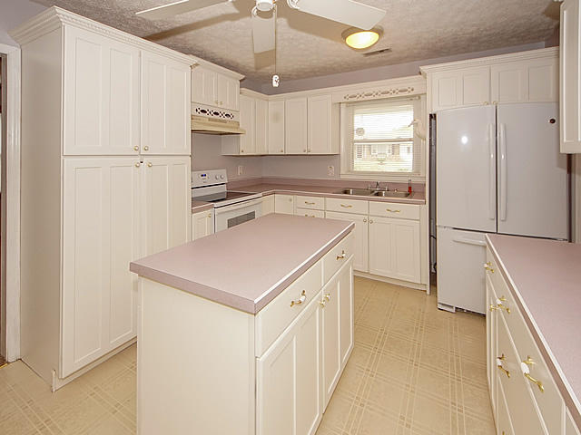 7 Raritan Road Goose Creek, SC 29445 - Photo 8 of 17 07
