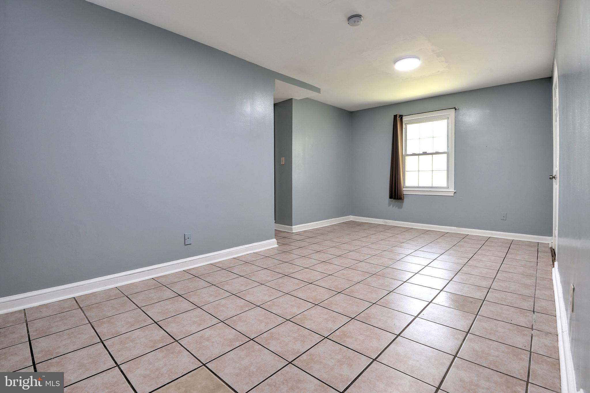 8016 Old Georgetown Road Bethesda, MD 20814 - Photo 17 of 36 Great room-Main