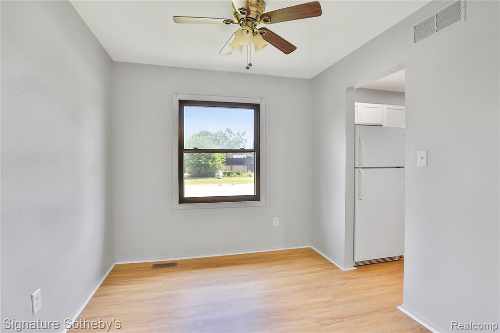 5025 Crooks Road, Unit 42 Royal Oak, MI 48073 - Photo 3 of 19