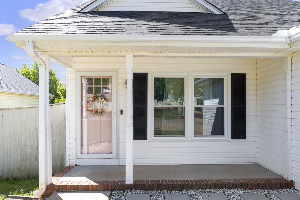 104 Magnolia Lane Pendleton, SC 29670 - Photo 2 of 34