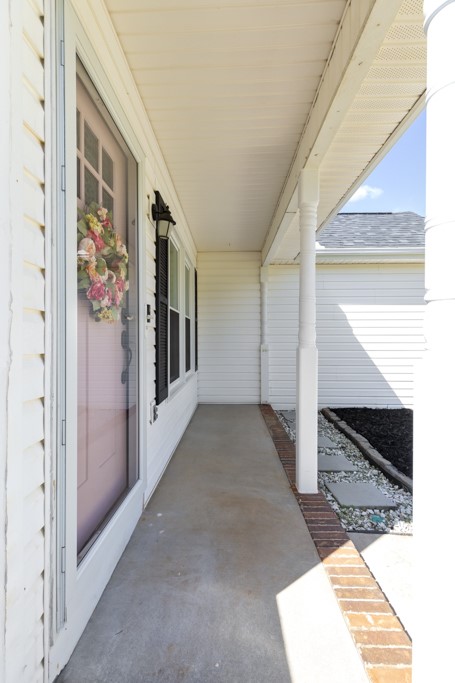 104 Magnolia Lane Pendleton, SC 29670 - Photo 3 of 34