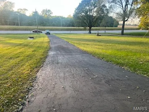 $280,000 | 1650 North Bluff Road, Collinsville, IL 62234